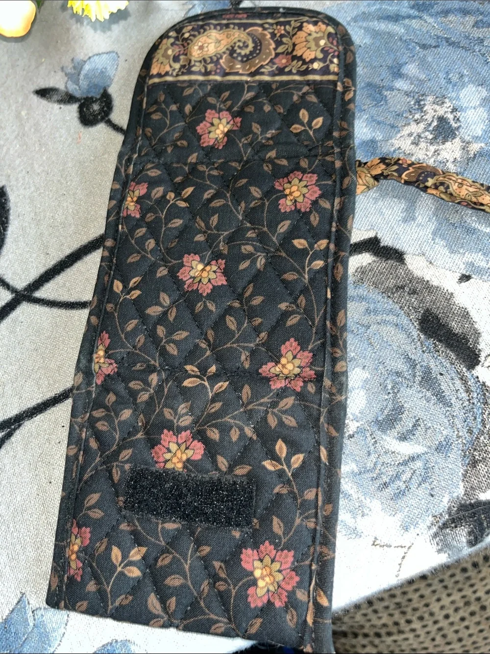 Vera Bradley Quilted Black Paisley Floral Compact Wristlet Wallet - Picture 4 of 4